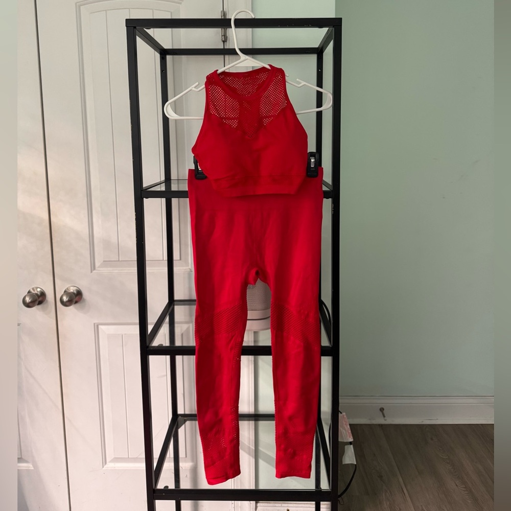 Fabletics Women’s 3 piece workout set